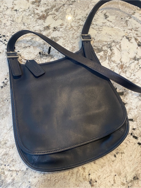 Coach Handbags - Vintage Coach Navy Blue Leather Shoulder Bag